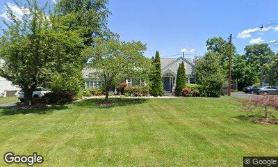 3 BEECHWOOD DR